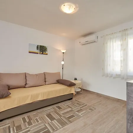 House Dvor Holiday home *