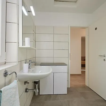 House Dvor * סגט ווראנייצה