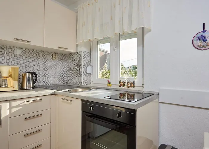 House Dvor Seget Vranjica